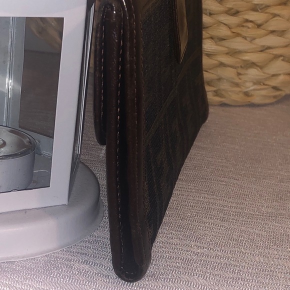 ❌SOLD❌ ✅✅Hot Sale 150$ off PM 🔥🔥 Fendi wallet - Picture 6 of 9